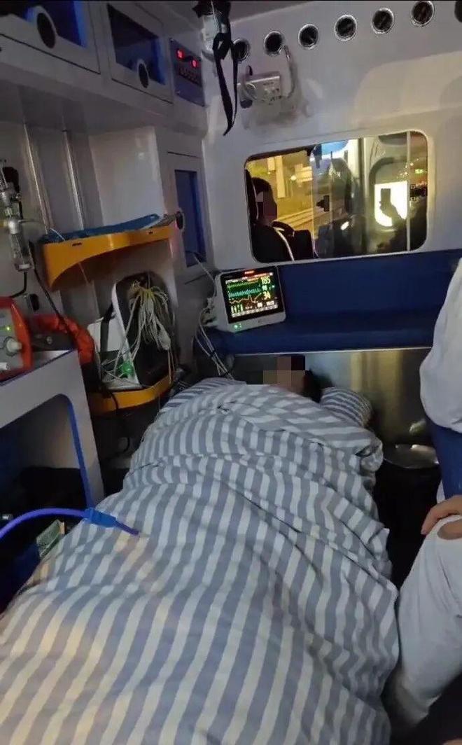 涉事医院被罚没87万元！还存在使用过期药超标收费等行为澳门新葡京app800公里收费28万元！“天价救护车”(图3)