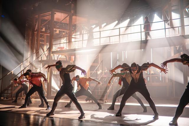 哀》：古典为肤现代为骨澳门新葡京音乐剧《莫里(图4)